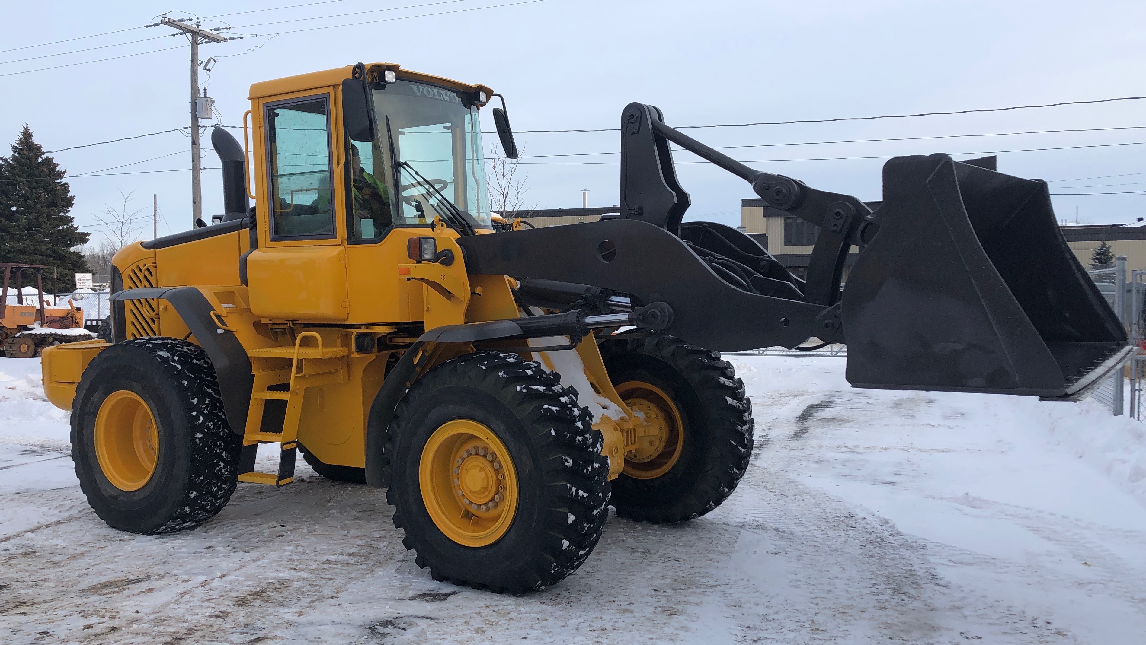 2006 Volvo L90E